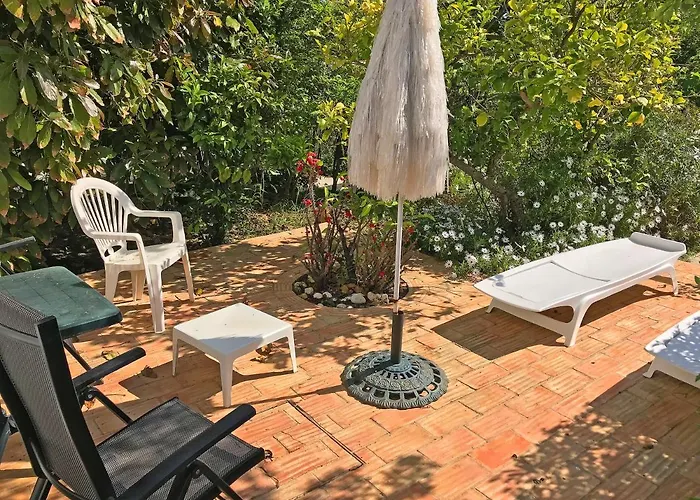 Buganvilea - Vivenda Johanna * 라고스