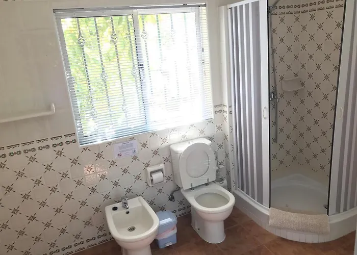 Buganvilea - Vivenda Johanna 라고스